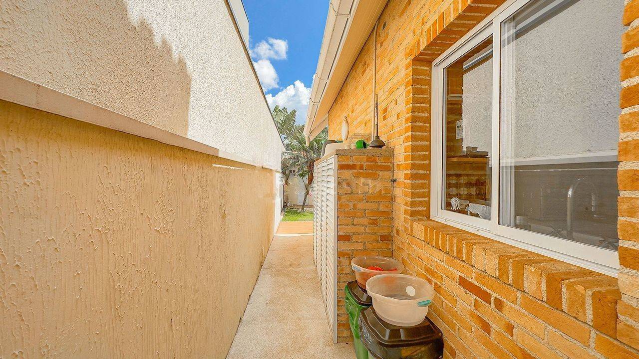 Casa, 3 quartos, 274 m² - Foto 32