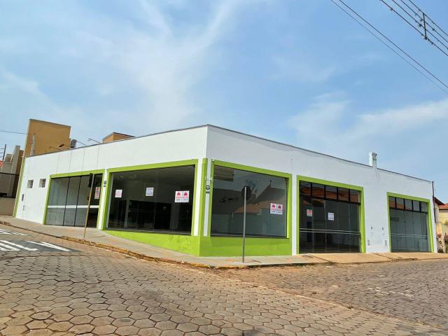 #588 - Prédio comercial para Venda em Piraju - SP - 3