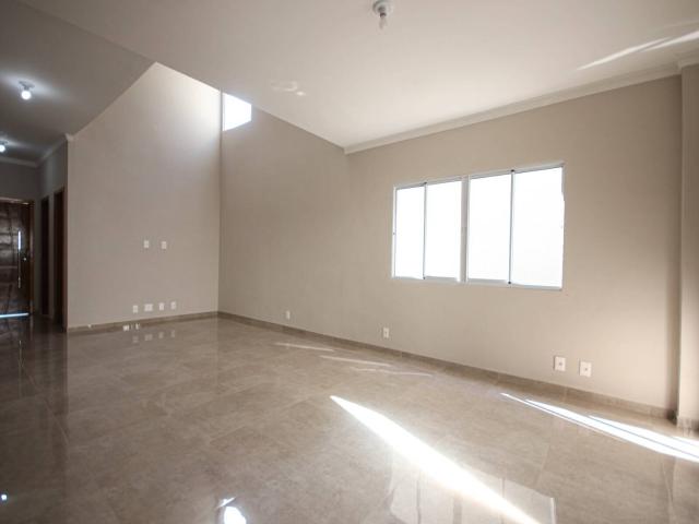 Casa para Venda em Santana de Parnaíba - 4