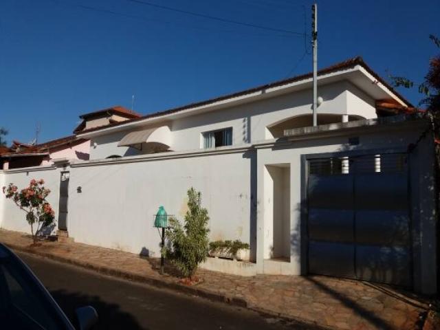 Casa para Venda em Piraju - 2